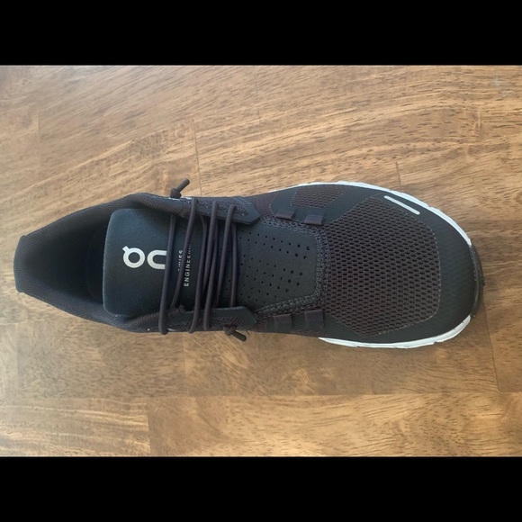 Women’s ON Cloud 5 Running Shoe - Black/White - Size 6.5 - Picture 5 of 6